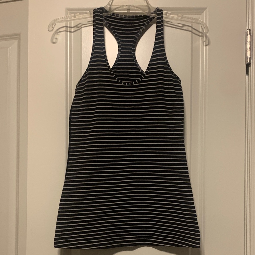 Lululemon Striped Black/White Tank, Sz 4
Good Condition